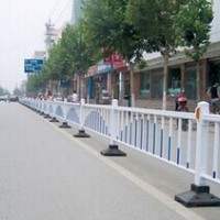 防城港市公路护栏锌钢护栏批发价