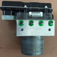奥迪Q5 ABS泵 副水壶 方向机 空调泵 起动机 羊角