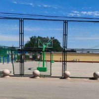 咸阳市球场隔离网 足球场勾花网 羽毛球场护栏网定制
